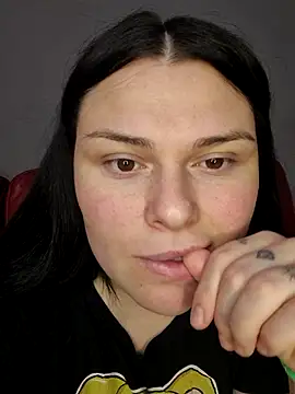 9Alice online show from February 10, 5:17 pm