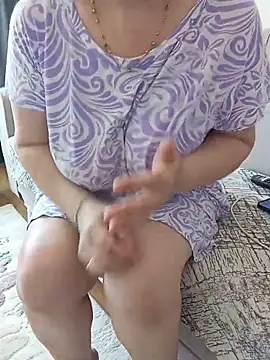 Snapshot of burcu_ben chatting on June 7, 9:46 am burcu ben online show from June 7, 9:46 am