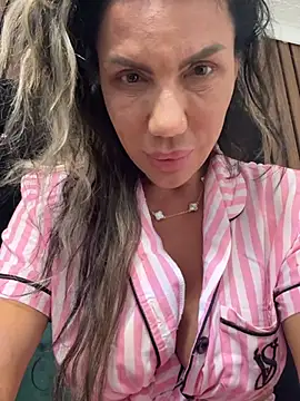 Missolevelvet online show from June 2, 8:11 pm