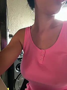 Missolevelvet online show from June 6, 8:41 am