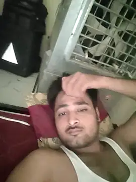 Snapshot of allumatar chatting on June 21, 8:28 am allumatar online show from June 21, 8:28 am