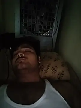 Snapshot of allumatar chatting on July 3, 8:37 pm allumatar online show from July 3, 8:37 pm