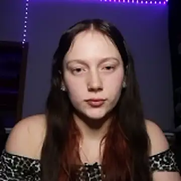 YoungLisaa18 online show from January 12, 8:03 pm