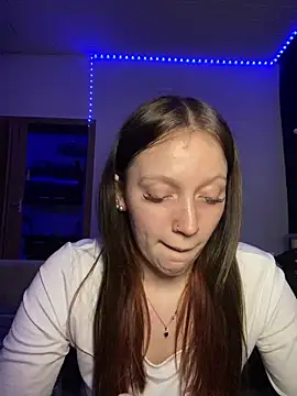 Snapshot of YoungLisaa18 chatting on March 12, 8:04 pm YoungLisaa18 online show from March 12, 8:04 pm