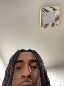 Snapshot of Mellyj053 chatting on April 7, 1:50 am Mellyj053 online show from April 7, 1:50 am