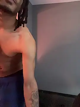 Snapshot of Mellyj053 chatting on April 16, 3:02 pm Mellyj053 online show from April 16, 3:02 pm