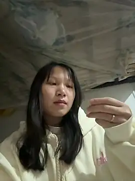 Snapshot of Charlotte-ee chatting on January 19, 9:02 am Charlotte-ee online show from January 19, 9:02 am