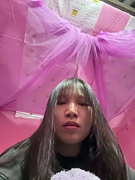 Snapshot of Charlotte-ee chatting on February 5, 8:52 am Charlotte-ee online show from February 5, 8:52 am