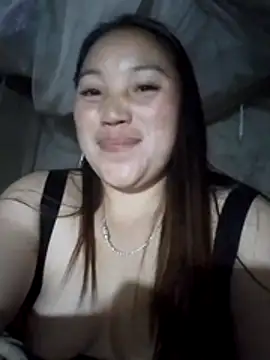 Snapshot of LingLing002 chatting on January 18, 5:44 am LingLing002 online show from January 18, 5:44 am