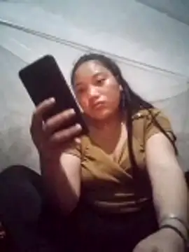 Snapshot of LingLing002 chatting on February 21, 10:55 pm LingLing002 online show from February 21, 10:55 pm