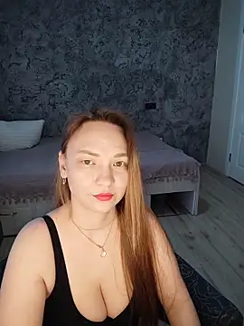 Julia  Candy online show from February 2, 3:05 am