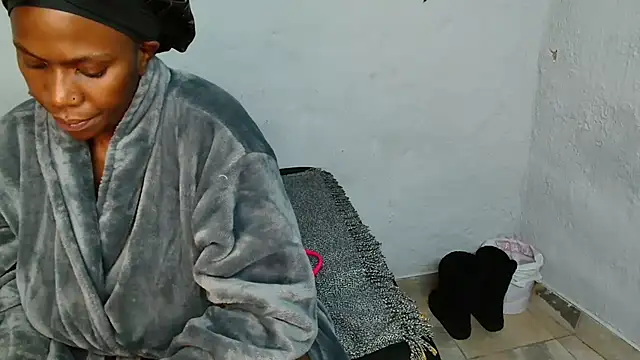 Snapshot of MelowD_2 chatting on June 4, 1:06 pm MelowD 2 online show from June 4, 1:06 pm