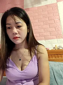 Snapshot of Ngocmai_lazdy chatting on February 28, 12:33 am Ngocmai lazdy online show from February 28, 12:33 am