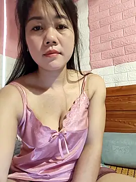 Snapshot of Ngocmai_lazdy chatting on March 2, 8:10 am Ngocmai lazdy online show from March 2, 8:10 am