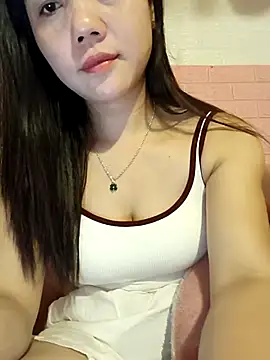 Snapshot of Ngocmai_lazdy chatting on March 17, 3:04 pm Ngocmai lazdy online show from March 17, 3:04 pm