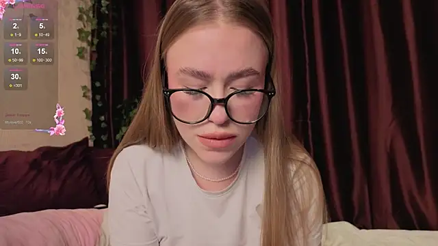 Snapshot of SunshineG1RL chatting on January 16, 2:54 pm SunshineG1RL online show from January 16, 2:54 pm