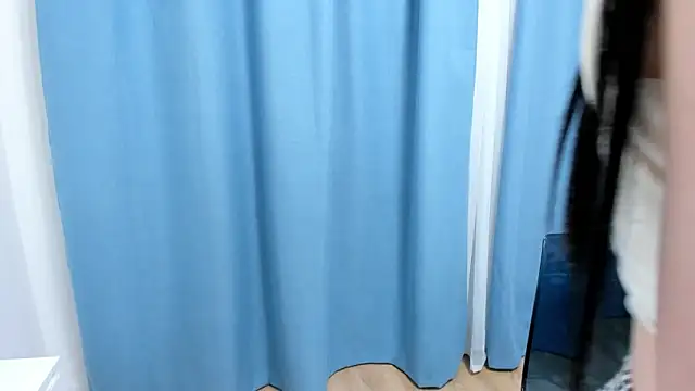 BessieBeahn online show from March 25, 8:15 pm