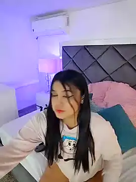 Lucia fastcollins online show from January 14, 1:06 pm