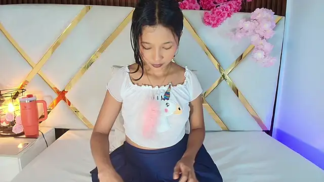Snapshot of Real_virgin_Pussy chatting on June 19, 6:56 pm Real virgin Pussy online show from June 19, 6:56 pm