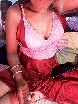 Snapshot of Dropati35 chatting on March 18, 6:33 pm Dropati35 online show from March 18, 6:33 pm