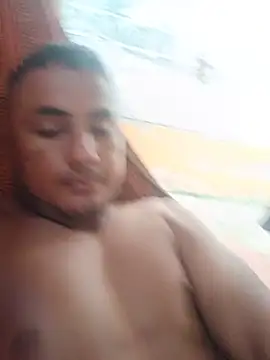 Snapshot of knox_zeque chatting on July 15, 11:26 am knox zeque online show from July 15, 11:26 am