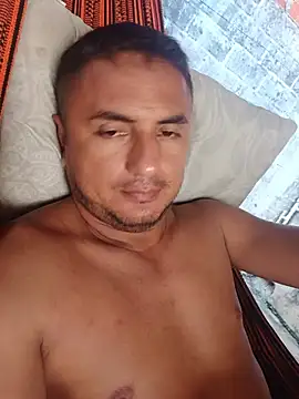 Snapshot of knox_zeque chatting on July 18, 7:39 pm knox zeque online show from July 18, 7:39 pm