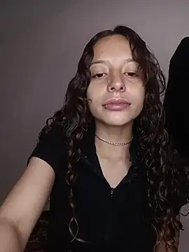 AlexxaAndRileyy online show from February 28, 4:41 pm