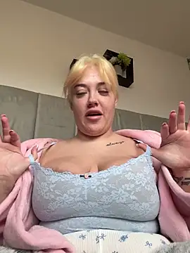 Princess-ivyxoxo online show from February 18, 10:00 am