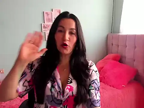 talia mystic online show from June 6, 2:00 pm