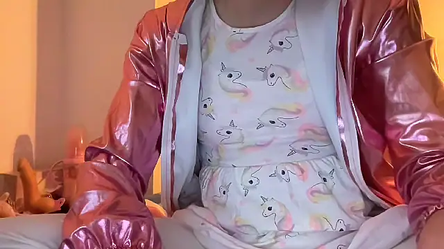 Snapshot of B4by_Pink chatting on January 13, 9:14 am B4by Pink online show from January 13, 9:14 am