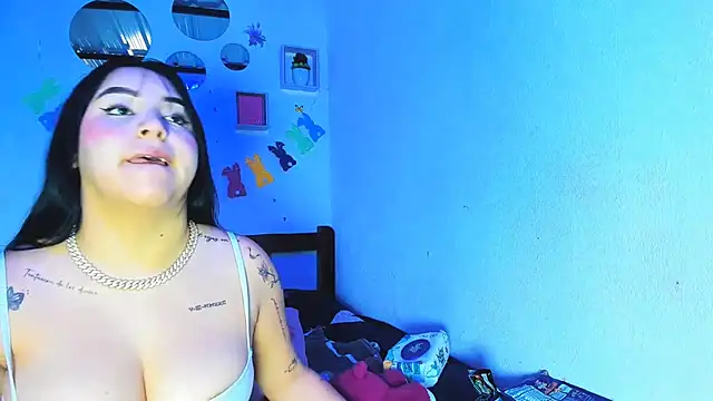 Penelopeflame18 online show from June 14, 7:38 pm