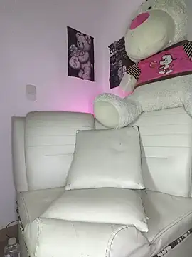 Snapshot of ebonysummer_ chatting on May 31, 5:15 am ebonysummer online show from May 31, 5:15 am