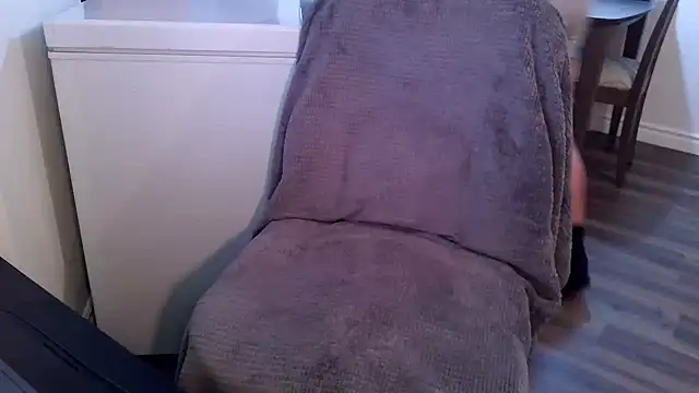 Snapshot of Greyd333 chatting on June 3, 11:10 pm Greyd333 online show from June 3, 11:10 pm