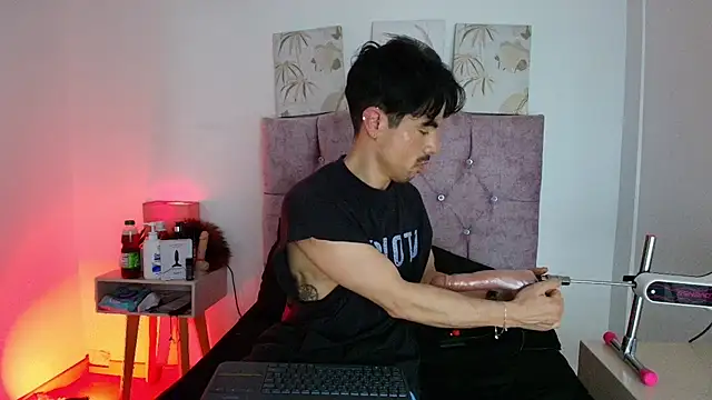 Snapshot of Ethan_Briggs_ chatting on March 18, 3:42 am Ethan Briggs online show from March 18, 3:42 am