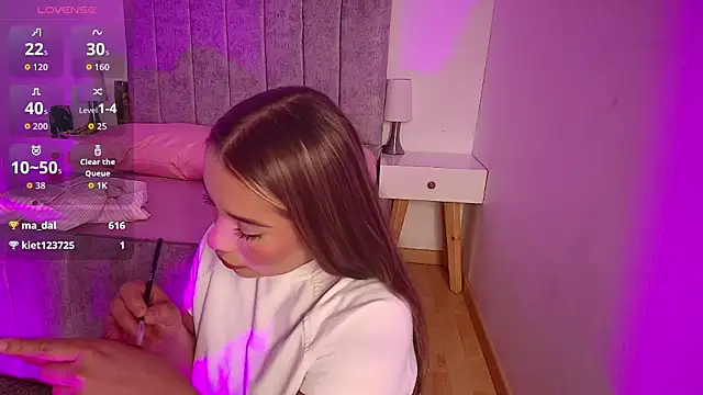 Lucy Carson  online show from March 15, 3:45 am