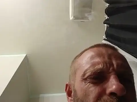 Snapshot of sterng6969 chatting on June 19, 3:55 am sterng6969 online show from June 19, 3:55 am