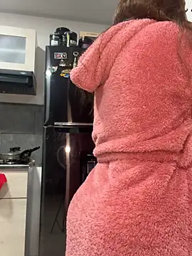 Pretty  Milf online show from February 27, 9:31 am