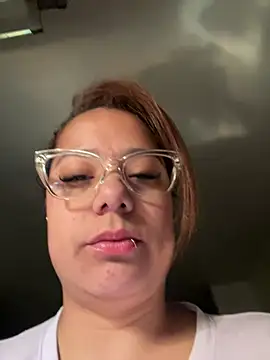 Pretty  Milf online show from July 11, 9:56 am