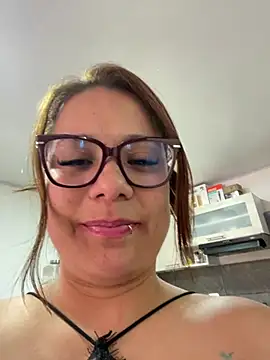 Pretty  Milf online show from July 16, 6:47 pm