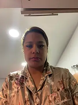Pretty  Milf online show from July 19, 2:43 pm