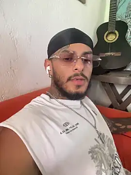 liyamjunior online show from February 14, 4:26 pm