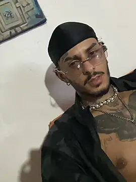 liyamjunior online show from March 8, 2:15 am