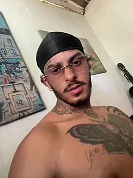 liyamjunior online show from March 16, 5:39 pm