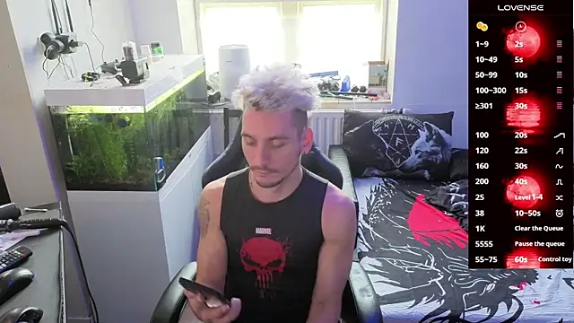 Snapshot of Rayzel_White chatting on February 23, 1:52 pm Rayzel White online show from February 23, 1:52 pm