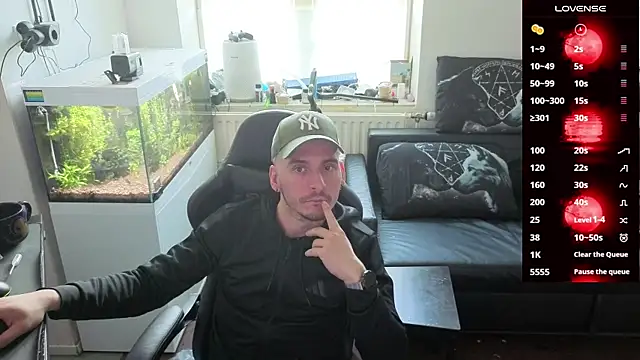 Snapshot of Rayzel_White chatting on March 21, 12:54 pm Rayzel White online show from March 21, 12:54 pm