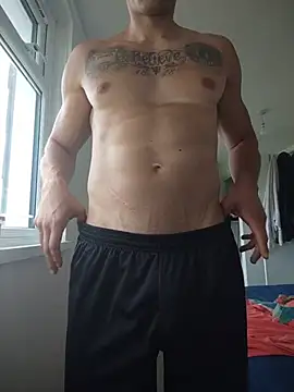 Snapshot of Fitdick4ubb chatting on June 18, 11:58 am Fitdick4ubb online show from June 18, 11:58 am