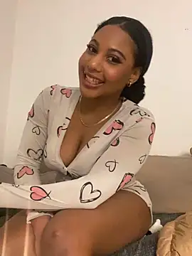 Snapshot of xo_steffyxo_4 chatting on March 8, 9:18 pm xo steffyxo 4 online show from March 8, 9:18 pm