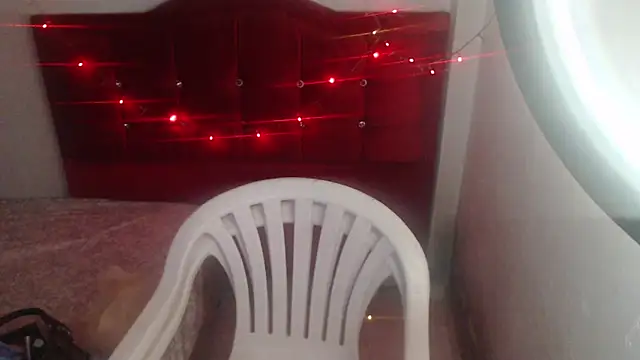 Snapshot of Loriiiany chatting on March 21, 8:19 am Loriiiany online show from March 21, 8:19 am