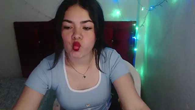 Snapshot of Loriiiany chatting on March 28, 3:50 am Loriiiany online show from March 28, 3:50 am