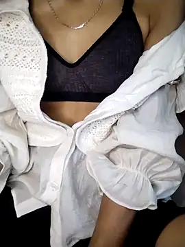 Snapshot of Lisa_xx2 chatting on February 7, 1:20 am Lisa xx2 online show from February 7, 1:20 am